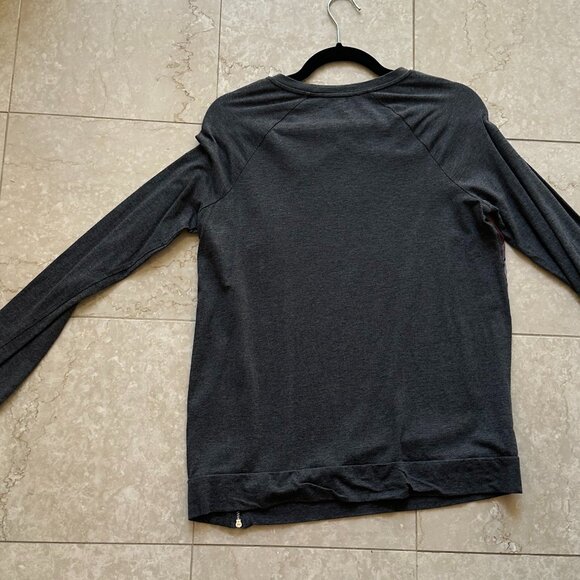 Unique Long Sleeved Top by Two by Vince Camuto - Gently Worn - Picture 3 of 4